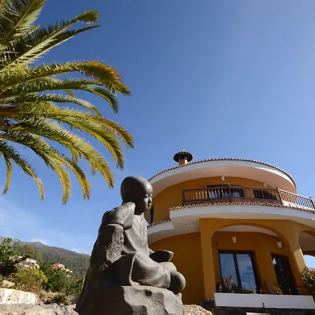 מלון Alta Montana 3*