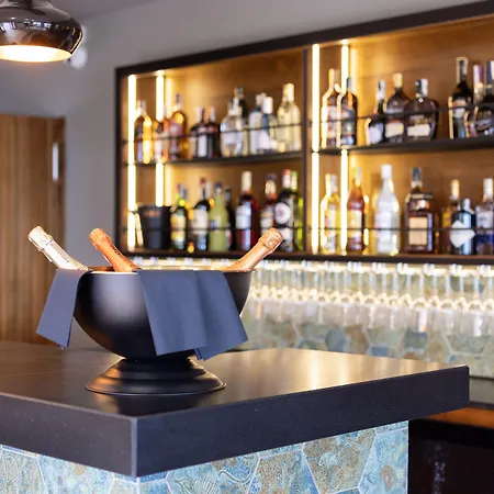 Alta Montana فندق فيلافلور