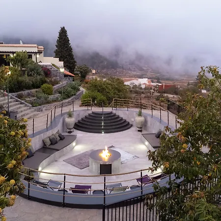 Alta Montana מלון 3*